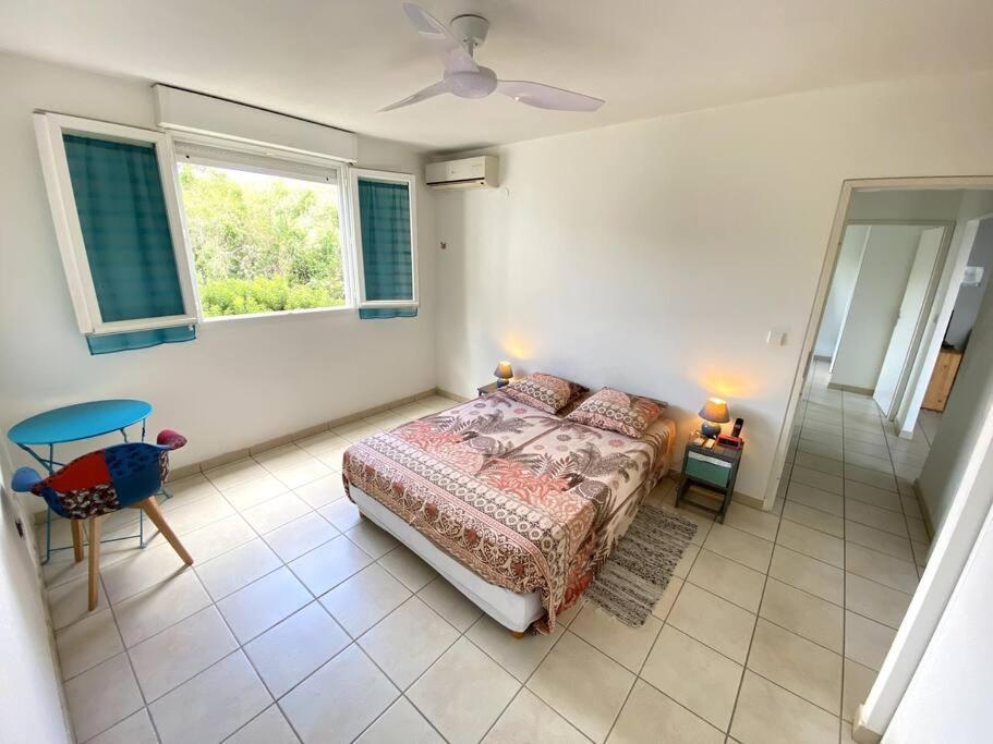 Appartement - Vue Mer Et Montagne Сент-Люс Экстерьер фото